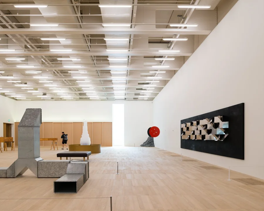 Die Begleitung in London: Eine moderne Muse und Inspiration